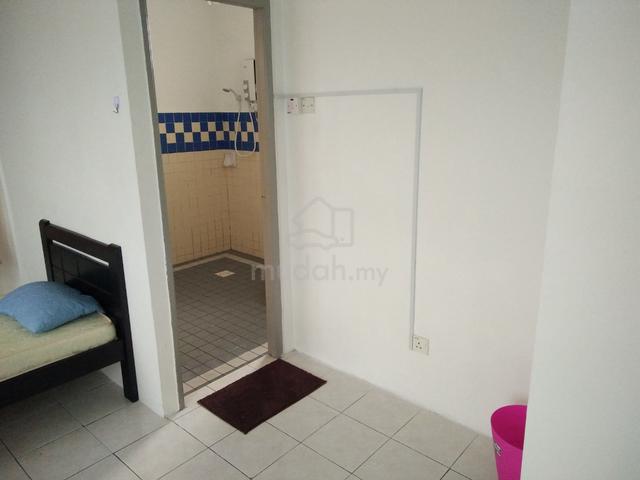 Master Room @ Mutiara Heights for rent! Utility bills are included! 5