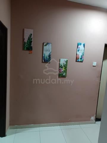 Rumah Semi Furnished Untuk Disewa 1