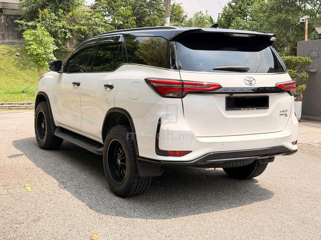 2022 Toyota FORTUNER 2.8 VRZ MY21 (A) FULL SERVICE - 4