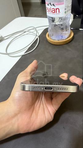 iPhone 15 Pro 512 gb Natural Titanium - photo 3 of 6