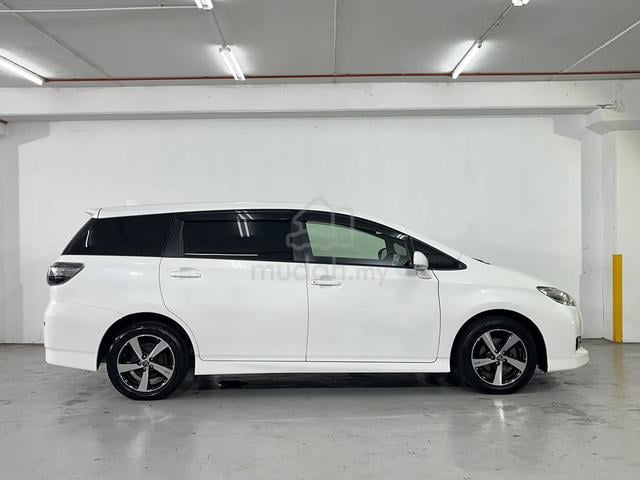 2017 Toyota WISH 1.8 X KEYLESS PUSH START - 5