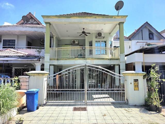 FACING OPEN | RENOVATED Double Storey Terrace Seksyen 19 Shah Alam 1