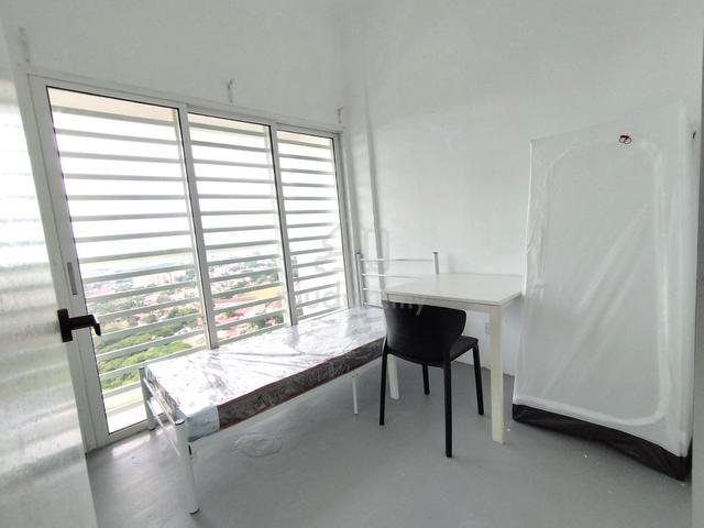 Female Single Room at Georgetown 1