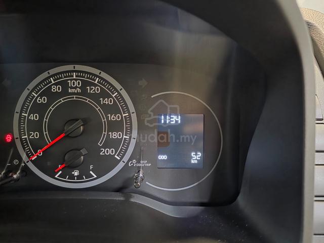 2026 Toyota HIACE 2.8 SLWB Free Power door & boot - 3