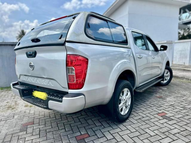 Nissan NAVARA SE (AT) 2.5L (A) Full loan. 81,810km - 2