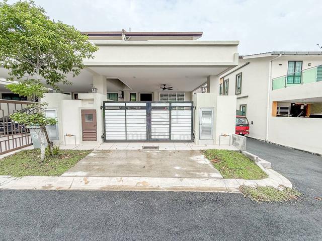 (Renovated) Double Storey End Lot Taman Nada Alam, Pajam Nilai 1
