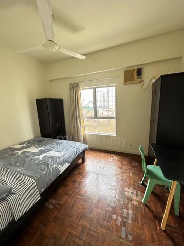 Medium Room @ Seri Maya Setiawangsa 2 mins Walk to LRT Setiawangsa 2