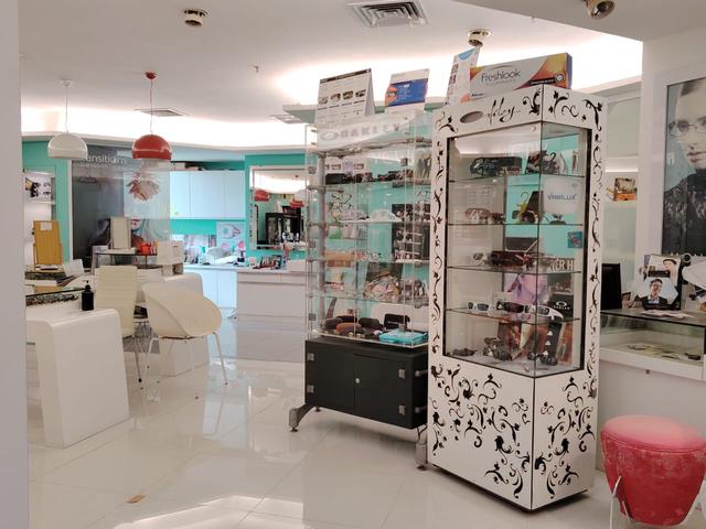 Island 88 Commercial Shoplot Approx 930sf Renovated Freehold 1