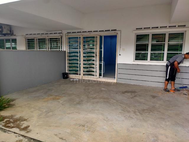 Single Storey Jalan Helang, Taman Bentara, Telok Panglima Garang 1