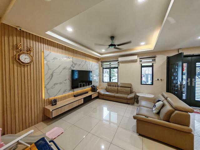 Mount Austin Glenmarie Double Storey Cluster 34x80 Renovated Good Cond 1