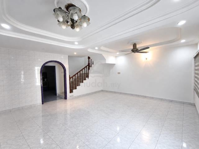 For Sale Klang Utama Klang Double Storey House Tabletop Aircond 1