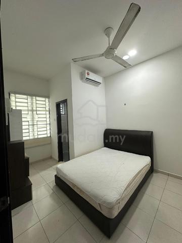 Bilik Sewa(Bukit Bayan)attach bathroom  1