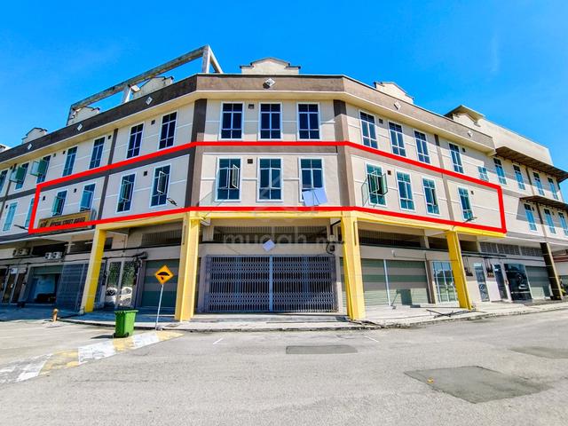Maharani Promenade 3 combined shops 1st floor unit near Muar 2nd link 1