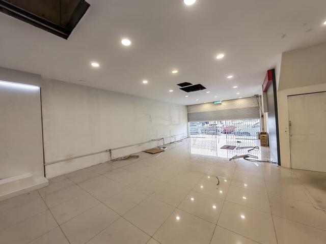 Adjoin 2 Sty Shop 44x70 @ Tun Aminah Skudai SHOWROOM CONDITION, MAEDO 1
