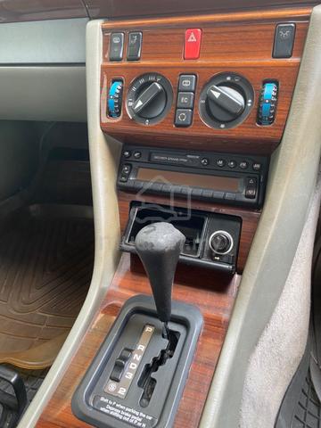 1995 Mercedes Benz 220E 2.2 (A) - 5