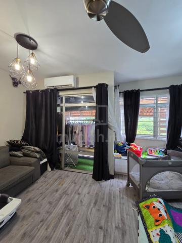Perdana Exclusive Condo 1