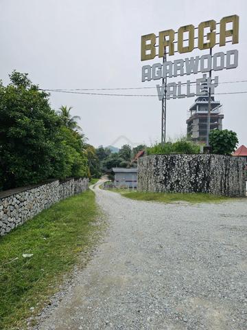 2.2 Acre Agricultural land for sale ,Broga flat land 1