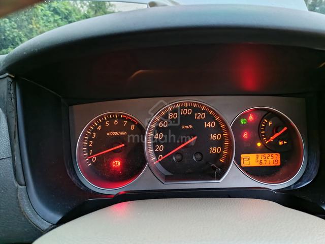 2011 Nissan SYLPHY 2.0 LUXURY NAVI G11 (A) - 4