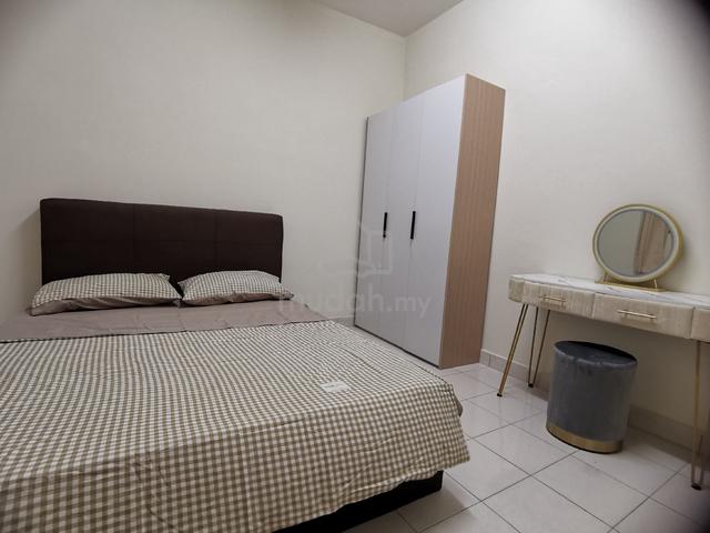 Master Room for rent at Suriamas Condo Bdr Sunway. Mix unit 1