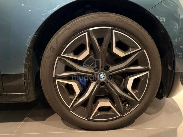 2022 BMW IX xDrive40 Sport - Original CBU Unit - 4