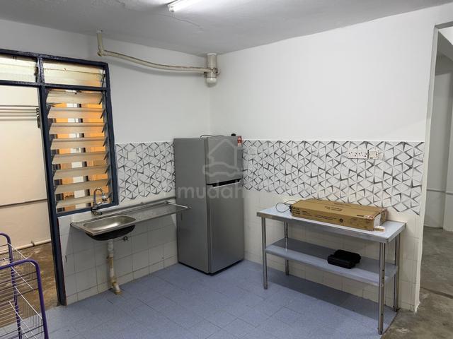 Flat PKNS Seksyen 7 Shah Alam 1