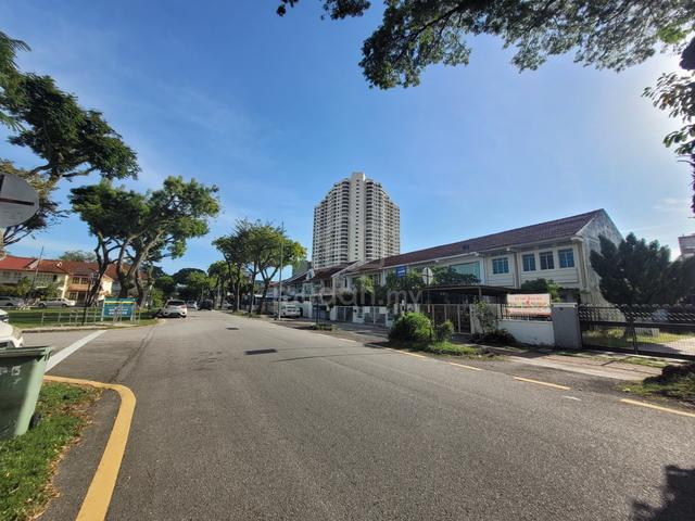 Prime Location at Pulau Tikus - Terrace corner house 1