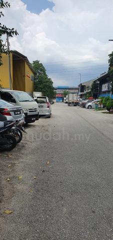 Selayang utama 11/2sty factory for sale 1