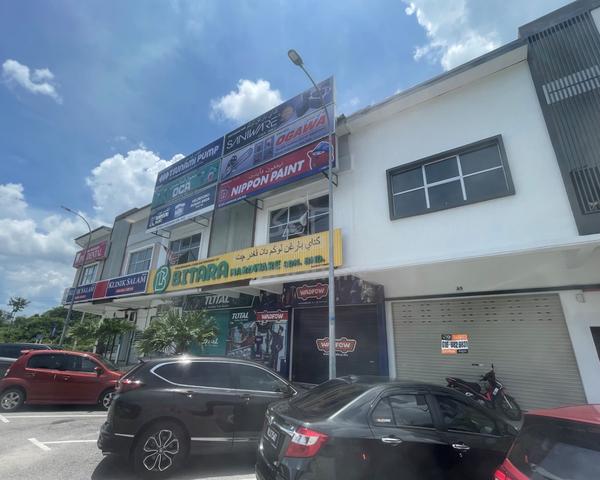 Facing Main Road Tg Lumpur 2 Story Shop Lot 1