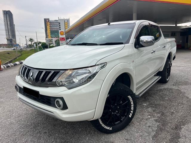 2017 Mitsubishi TRITON 2.4 VGT (A) 1YRS WARRANTY - 1