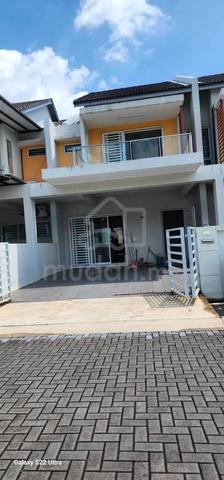 2 storey Residensi Villa Mutiara gatehouse 1