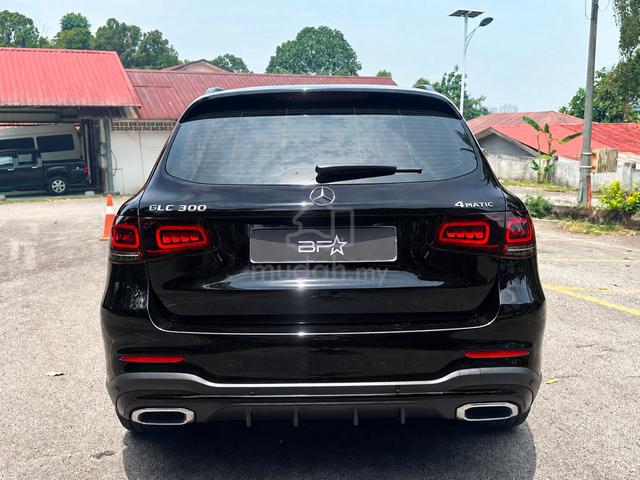 2021 Mercedes Benz GLC300 4MATIC AMG (1 Owner) - 3