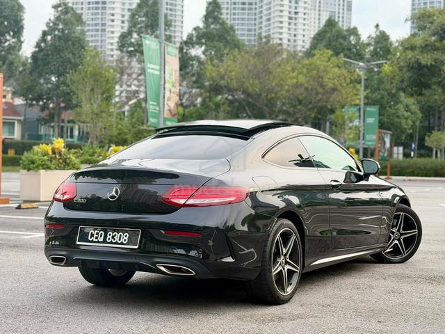 ON THE ROAD 2018 Mercedes Benz C200 2.0 COUPE AMG - 5