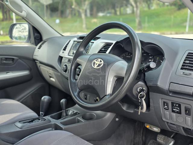 2014 Toyota HILUX 2.5 G VNT (A) ONE CAREFUL OWNER - 4
