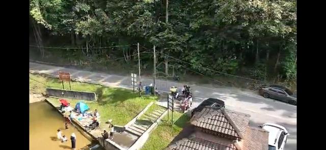 Tanah strategi depan kawasan rekreasi Bukit Lagong , Batu Caves 1