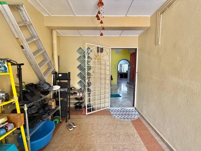 CHEAPEST! WELL MAINTAIN Taman Kinrara, Puchong, Double Storey Terrace 5