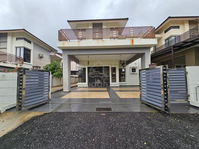Spacious House Surrounded by Forest Reserve 1