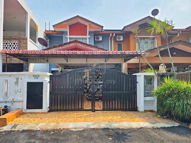 LUAS 22X82 Double Storey Terrace Nr D'Sentral Bandar Seri Putra Bangi 1