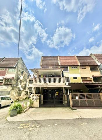 End Lot 3 Storey Taman Bukit Teratai Ampang 1