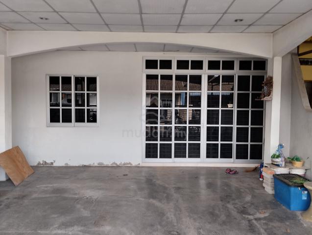 Pokok Sena Teres satu tingkat 1