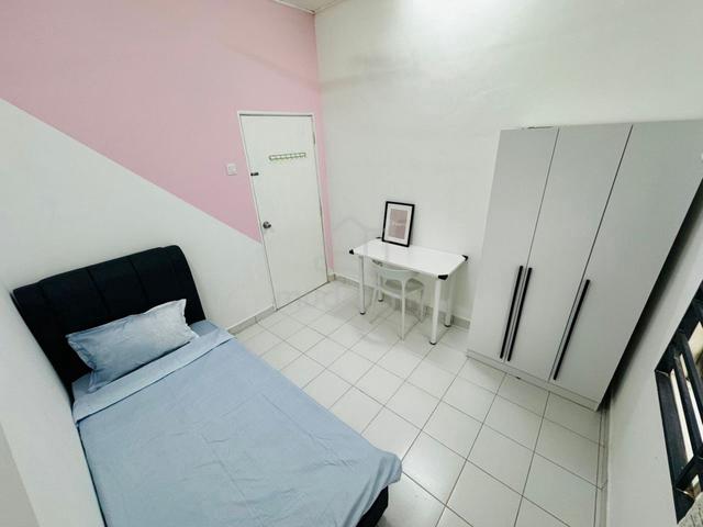 Single Room For Rent @ Mount Austin 1