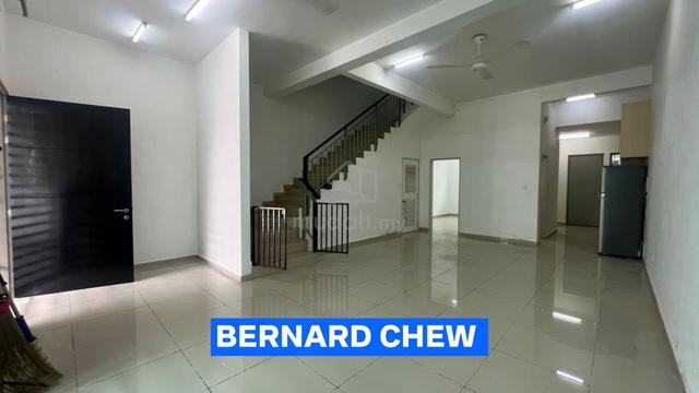 3 Storey Terrace House Partial Furnished Batu Maung, Sunway Cassia Ren 1