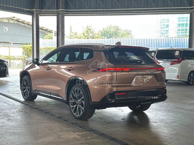 2025 Toyota Crown Estate 2.5L Hybrid *Grade 5A* - 5