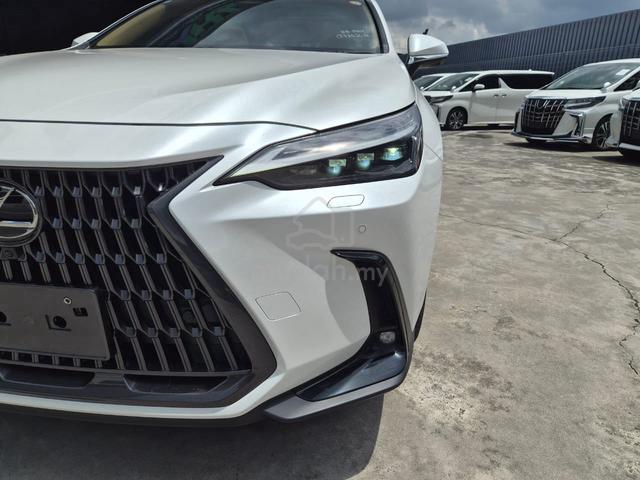 2022 Lexus NX250 2.5 Version L PANROOF 4 CAM HUD - 4