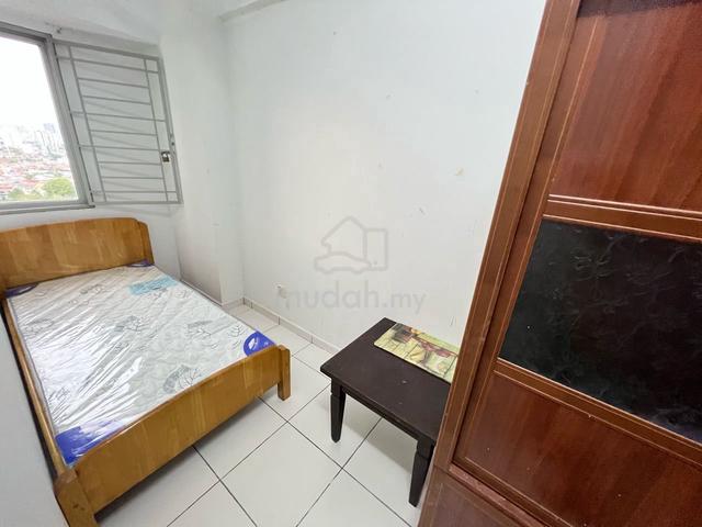 Promotion Merdeka.Sewa discount rm200.2min walks to lrt pandan indah. 1
