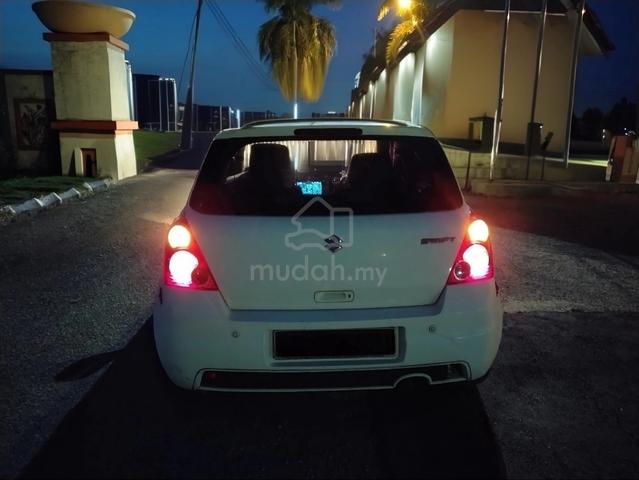 2011 Suzuki SWIFT 1.5 (A) - 2