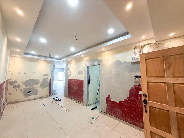 Rumah Dah fully RENO Area Sikamat 1