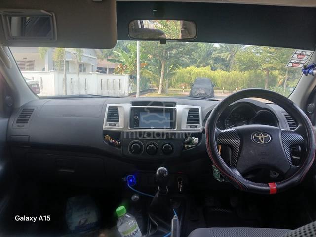 2012 Toyota HILUX 2.5 G MY05 KUN25R FACELIFT II - 3