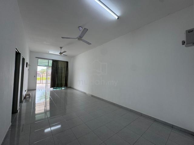 Below Market Rumah Teres Setingkat di Lokasi Strategik Merlimau 1