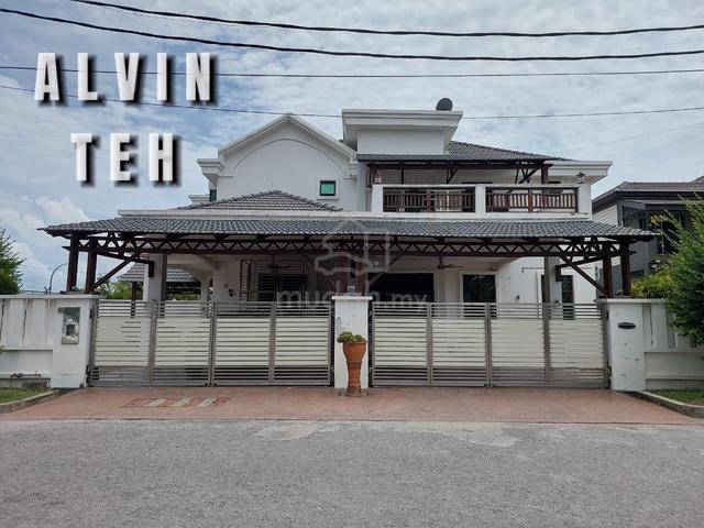 Renovated | Taman Seri Senangan | 2 Storey Bungalow | Telok Air Tawar 1