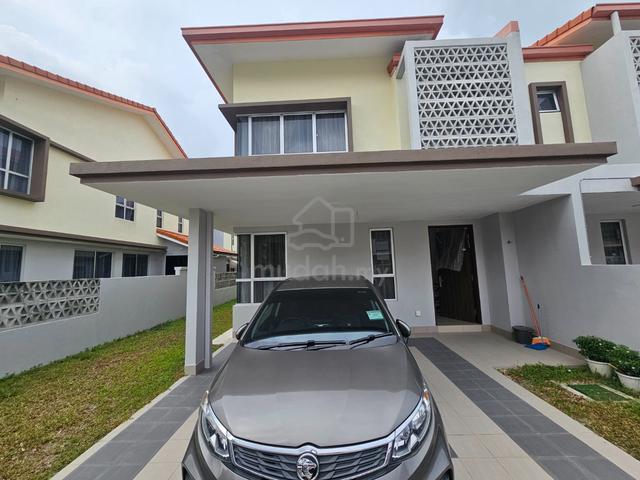 Kemasukan segera, gated & guarded, Semi D Cluster Caralyn 2 Alam Sari 1